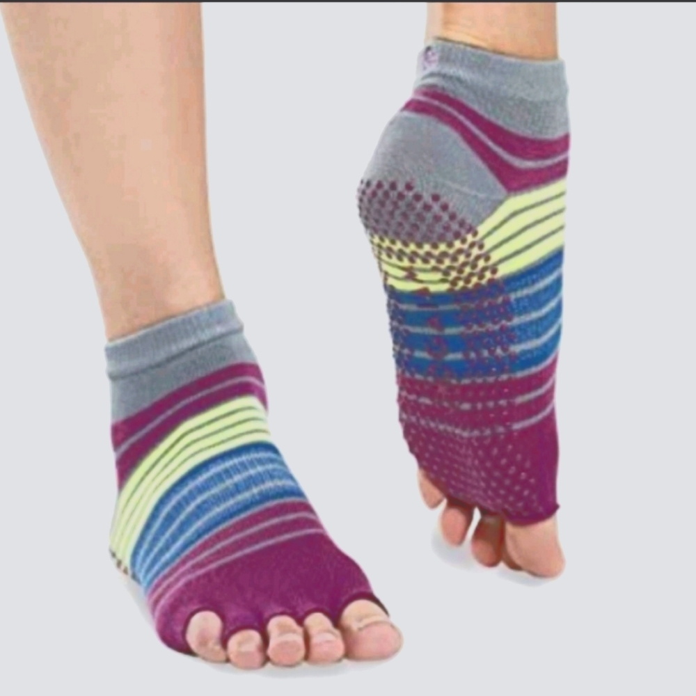 Gaiam Yoga Socks - Toeless Grippy Non Slip Socks, New without tags or package